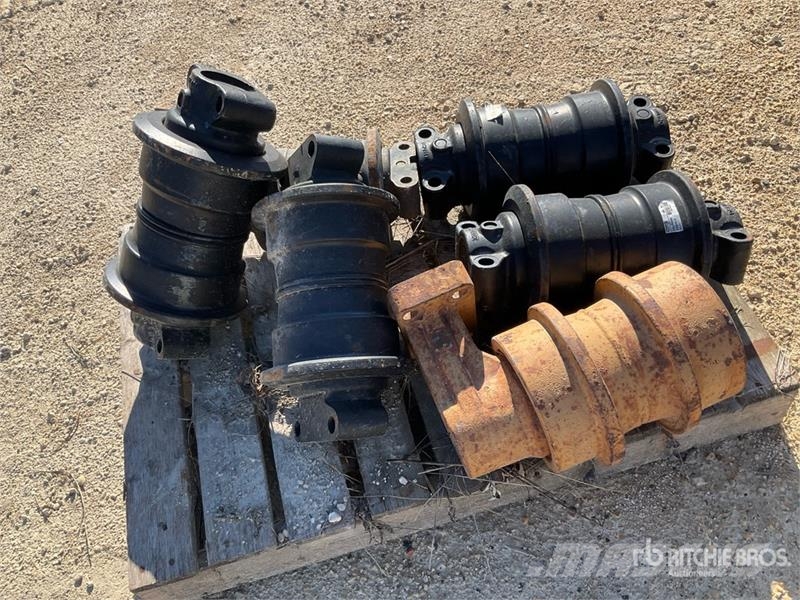 Quantity of (6) Track Idlers (Unused) Ďalšie komponenty