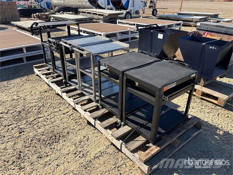 Quantity of (6) Wheeled Shop Carts Būvniecība- Citi