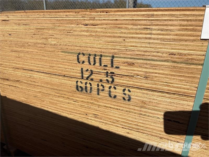 Quantity of (60) 1/2" 4x8 CSP/DFP No Stamp Plywood Andre komponenter