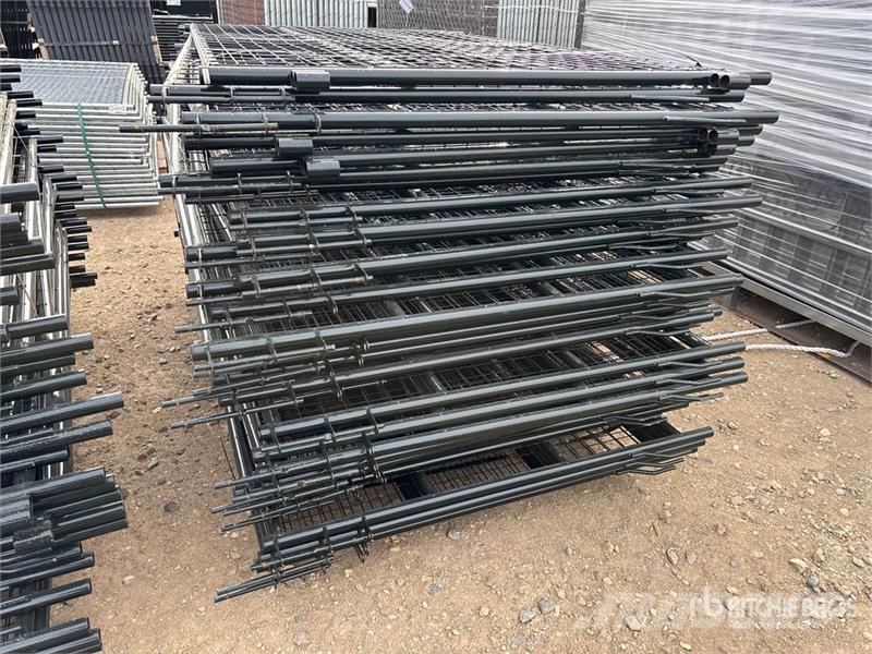  Quantity of (60)  BYT MSPP07 7 ft x 4 ft 3 in Mesh ماكينات وملحقات مواش أخرى