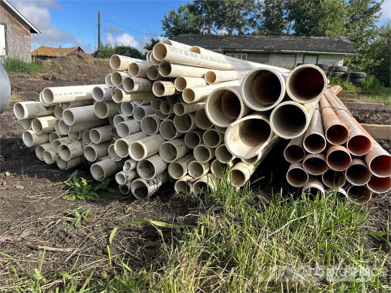 Quantity of (60) PVC Pipe Drugi deli