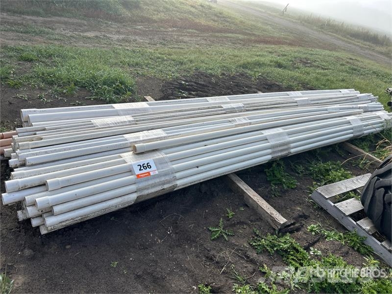 Quantity of (60) PVC Pipe Drugi deli