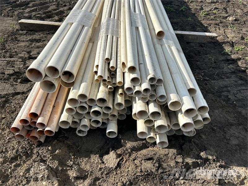 Quantity of (60) PVC Pipe Drugi deli