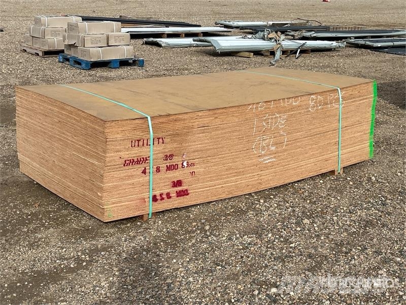 Quantity of (63) 4 ft x 8 ft x 3/8 in CSP/DFP No S Inne akcesoria