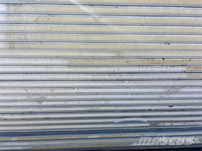  Quantity of (65) Utilidor Panel Altri componenti