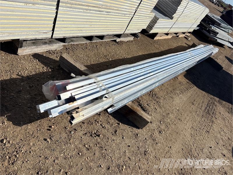  Quantity of (65) Utilidor Panel Altri componenti