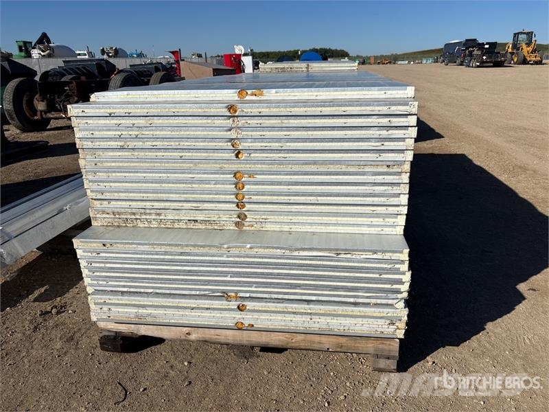  Quantity of (65) Utilidor Panel Altri componenti
