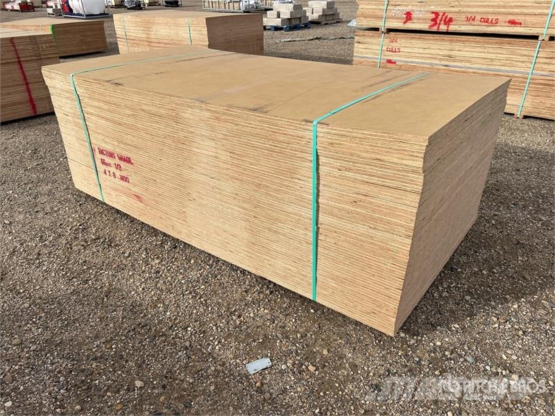 Quantity of (66) 4 ft x 8 ft x 1/2 in G1S MDO Smoo Inne akcesoria