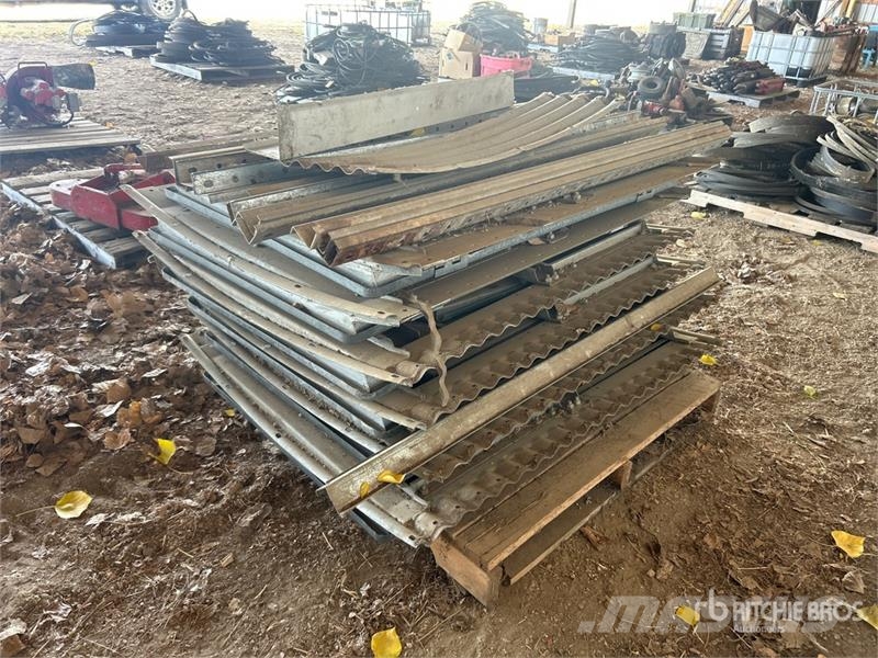  Quantity of (7) 3 ft x 4 ft Grain Bin Door مكونات أخرى