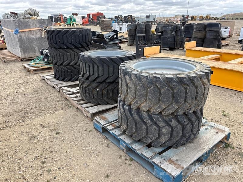 Quantity of (7) 355/55D625 Foam Filled Tires - Fit Gume, točkovi i felne