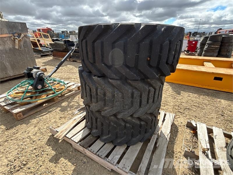 Quantity of (7) 355/55D625 Foam Filled Tires - Fit Gume, točkovi i felne
