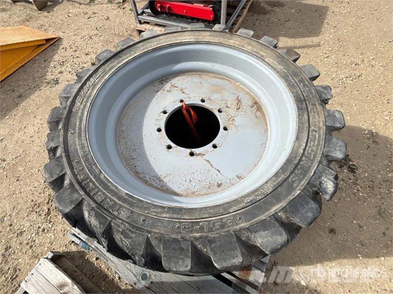 Quantity of (7) 355/55D625 Foam Filled Tires - Fit Gume, točkovi i felne