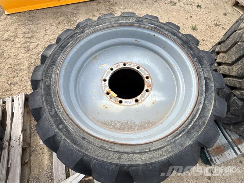 Quantity of (7) 355/55D625 Foam Filled Tires - Fit Gume, točkovi i felne