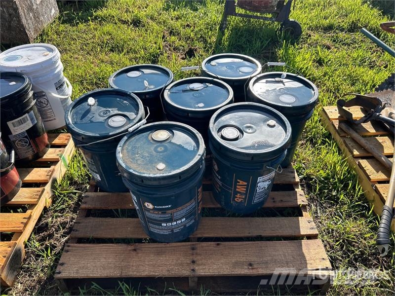  Quantity of (7) 5 gal Pails of Klondike AW 46 Hydr Ďalšie komponenty