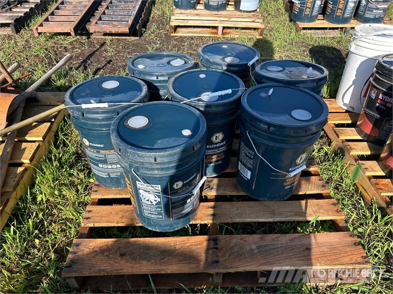  Quantity of (7) 5 gal Pails of Klondike AW 46 Hydr Ďalšie komponenty