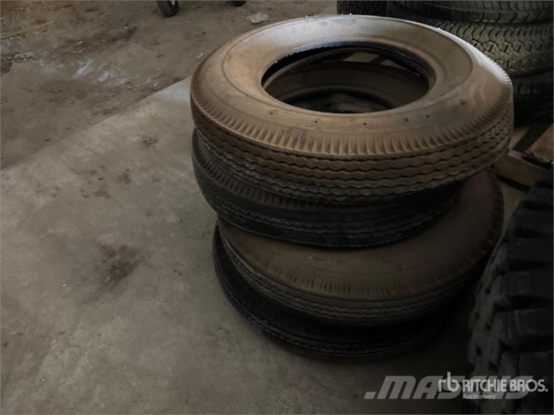Quantity of (7) Assorted Tires Gume, točkovi i felne