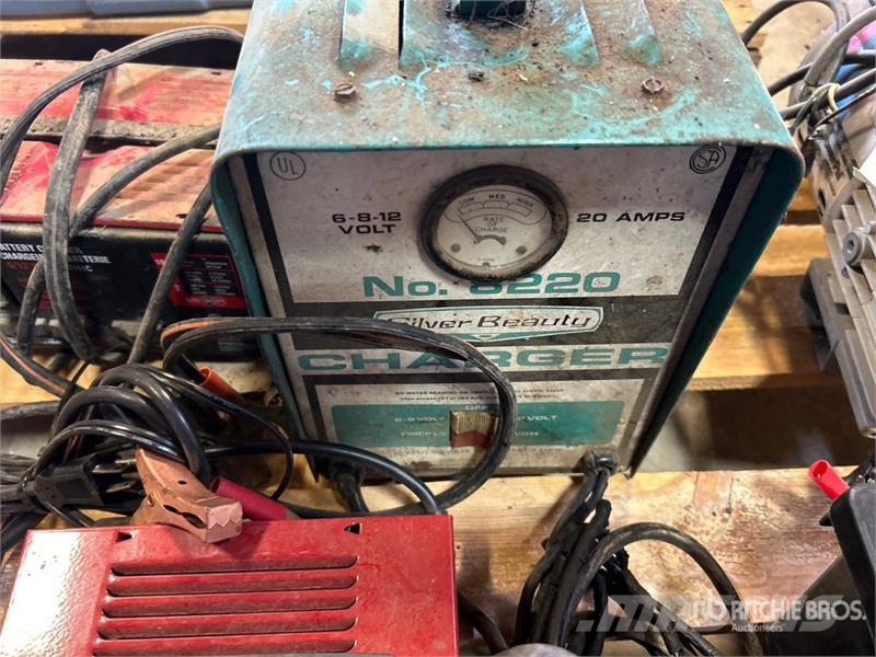 Quantity of (7) Battery Charger Ďalšie komponenty