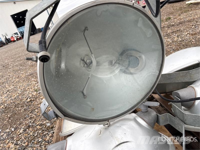 Quantity of (7) Lighting Fixtures Drugi deli