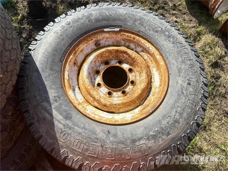 Quantity of (7) Mixed Toyo & UniRoyal Tires Tyres, wheels and rims