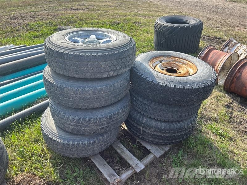 Quantity of (7) Mixed Toyo & UniRoyal Tires Tyres, wheels and rims