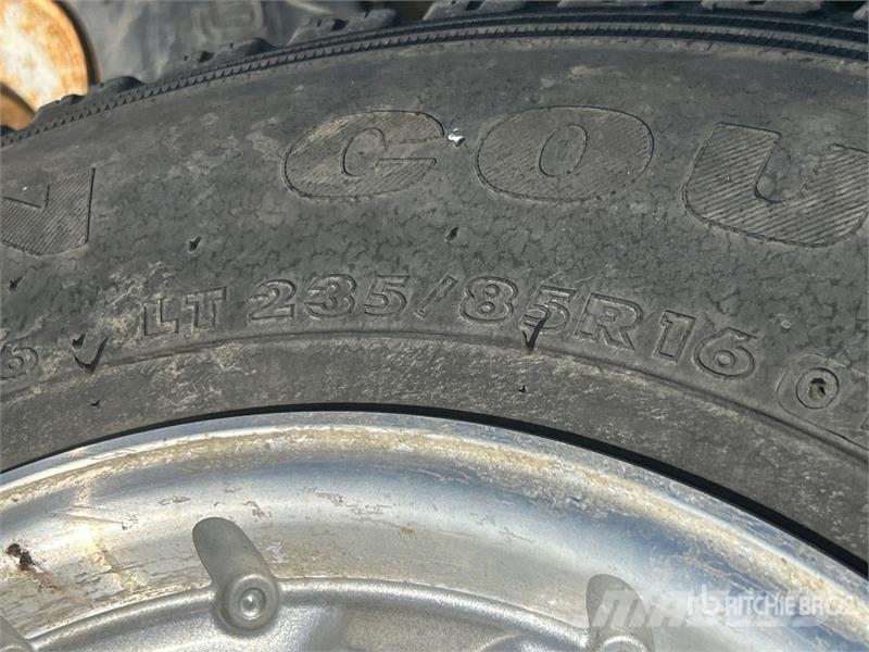 Quantity of (7) Mixed Toyo & UniRoyal Tires Tyres, wheels and rims