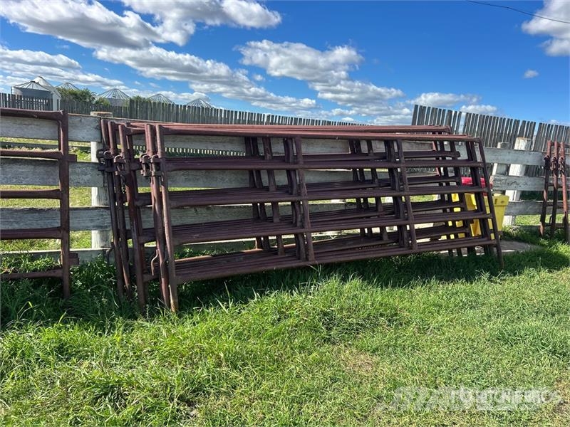 Quantity of (7) Stampede Steel 12 ft Heavy Duty Li Άλλα μηχανήματα κτηνοτροφίας και εξαρτήματα