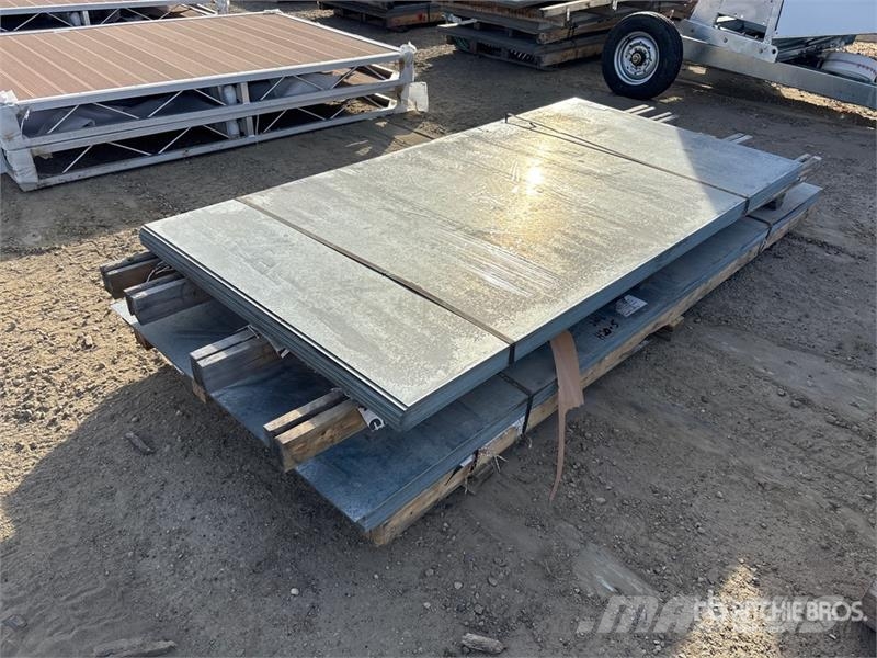 Quantity of (72) 14ga x 48 x 96 Galvanized Sheet ( Csörlők, emelőberendezések és anyagmozgató liftek