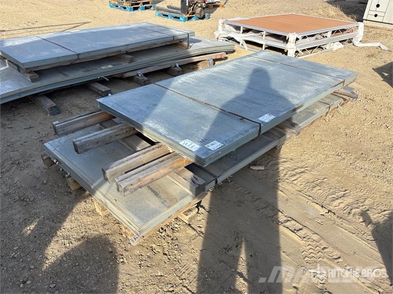 Quantity of (72) 14ga x 48 x 96 Galvanized Sheet ( Csörlők, emelőberendezések és anyagmozgató liftek
