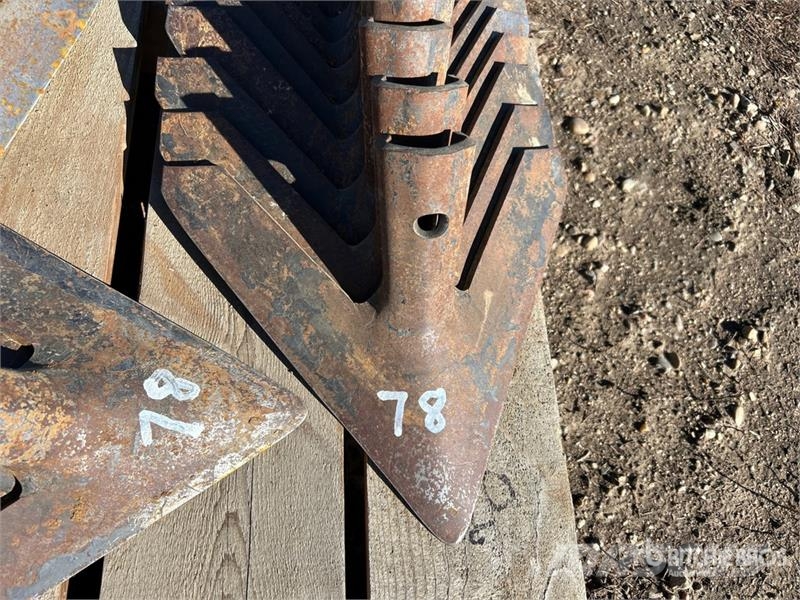 Quantity of (78) 12 in Cultivator Shovels Egyéb alkatrészek