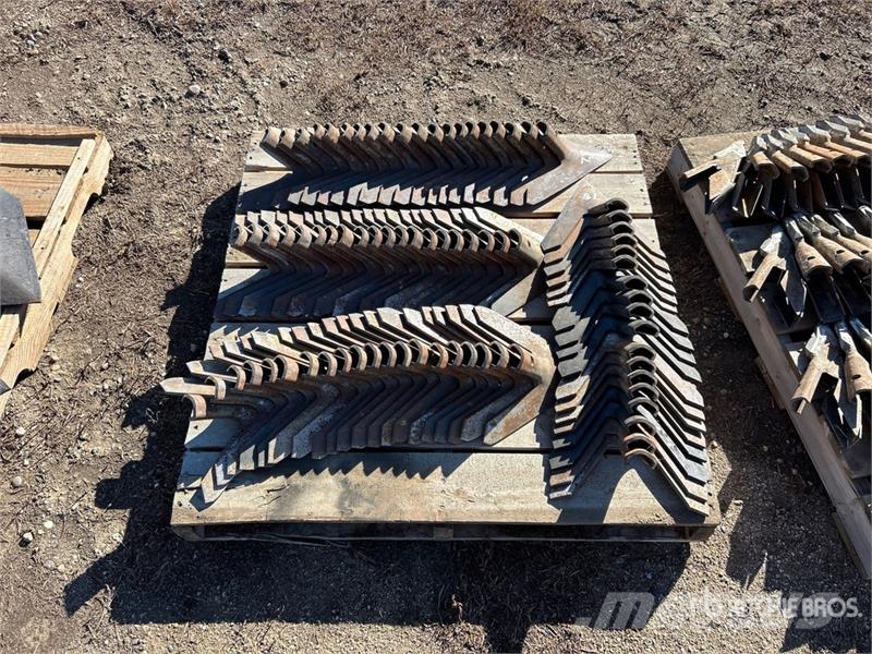 Quantity of (78) 12 in Cultivator Shovels Egyéb alkatrészek