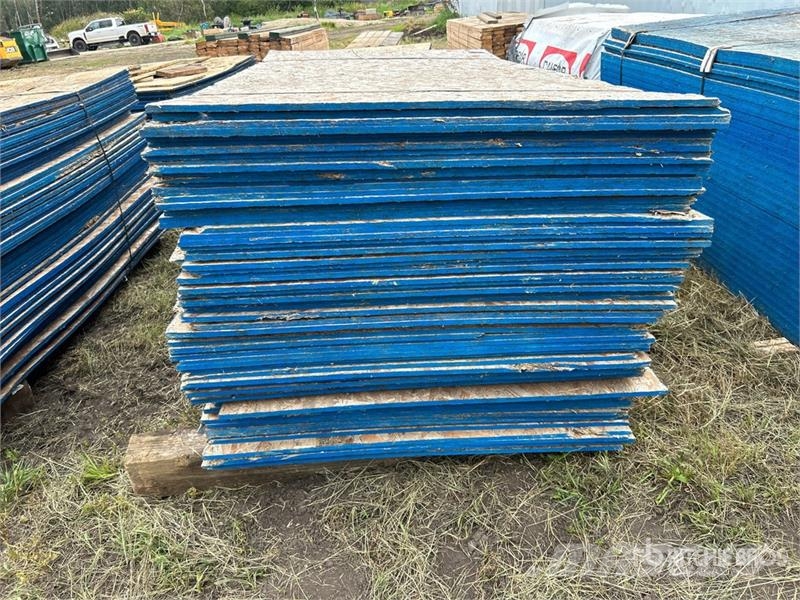 Quantity of (78) 4 in x 8 in OSB Board Drugi deli