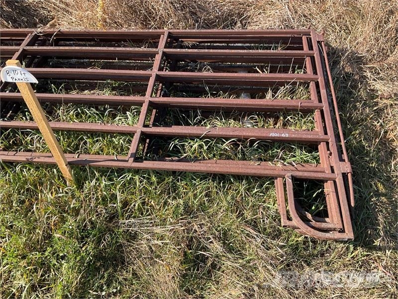 Quantity of (8) 10 ft x 5 ft Steel Livestock Panel ماكينات وملحقات مواش أخرى