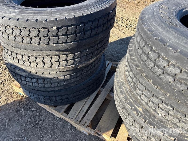  Quantity of (8) 11R24.5 Tires Шины и колёса