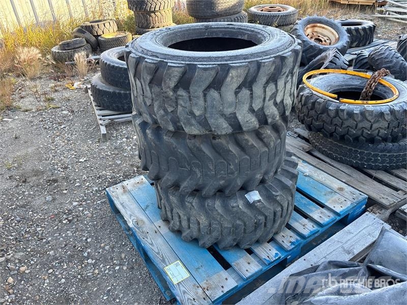  Quantity of (8) 12-16.5 Tires Gume, točkovi i felne