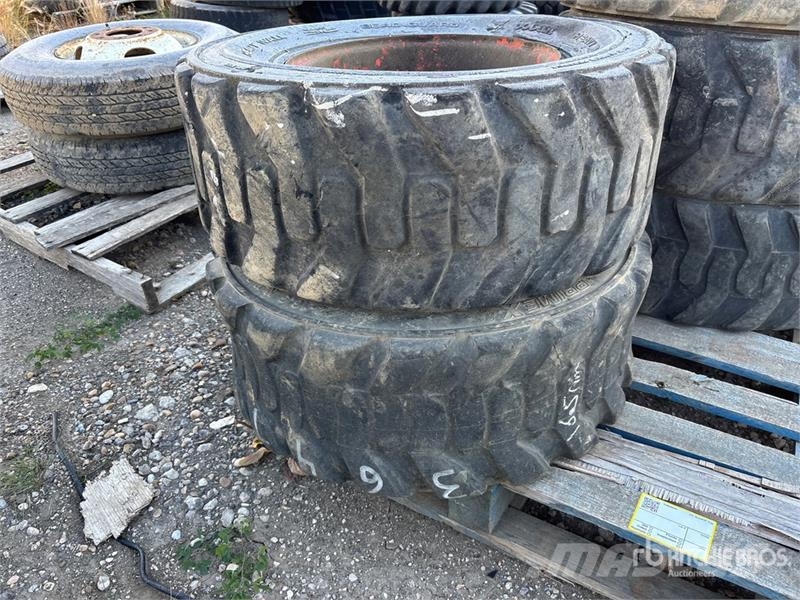  Quantity of (8) 12-16.5 Tires Gume, točkovi i felne