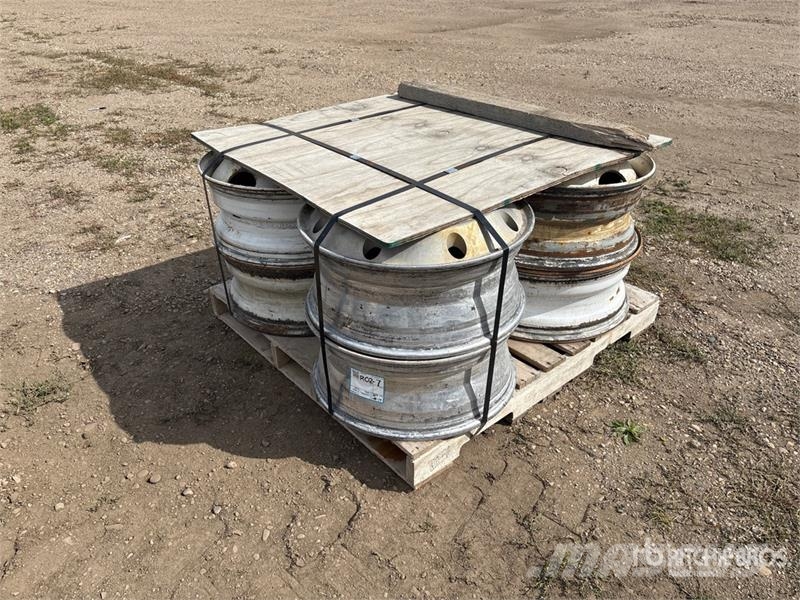 Quantity of (8) 22.5 inch Steel (6) and Aluminum ( Tyres, wheels and rims