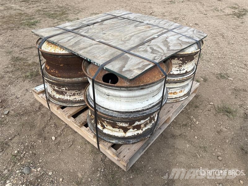 Quantity of (8) 22.5 inch Steel Wheels Tyres, wheels and rims