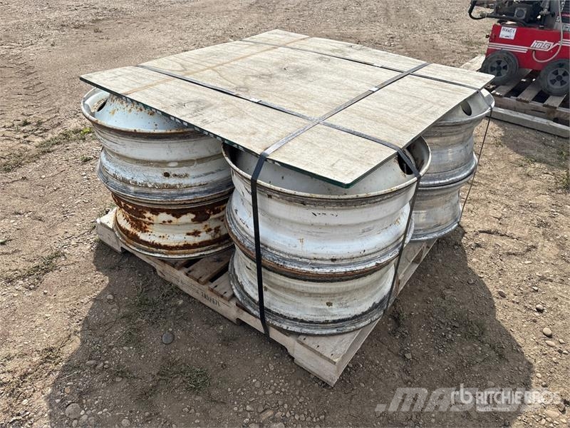 Quantity of (8) 22.5 inch Steel (6) and Aluminum ( Tyres, wheels and rims