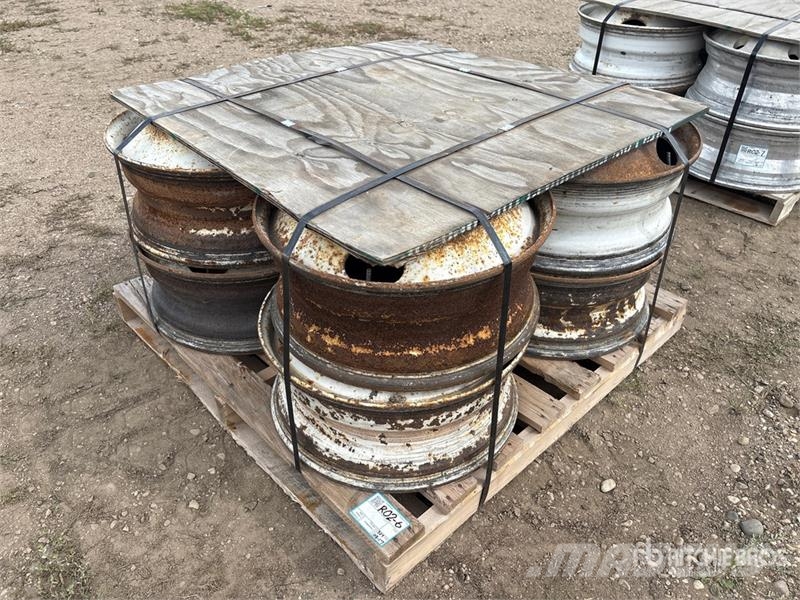 Quantity of (8) 22.5 inch Steel Wheels Tyres, wheels and rims