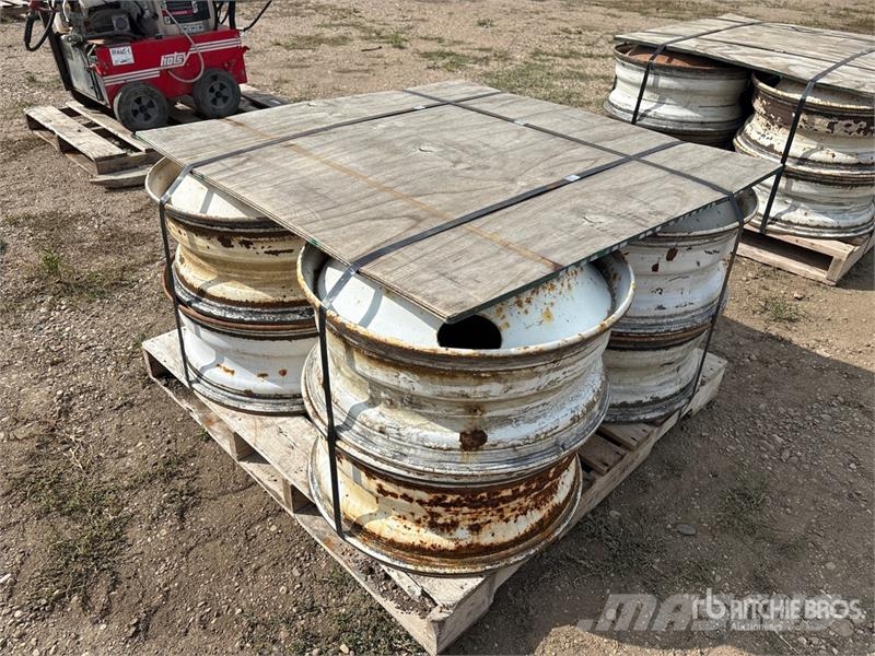 Quantity of (8) 22.5 inch Steel (6) and Aluminum ( Tyres, wheels and rims