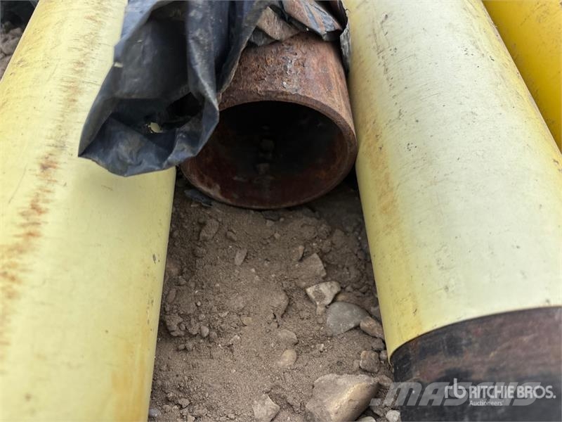 Quantity of (8) 3.5 in Steel Pipe 灌漑系統