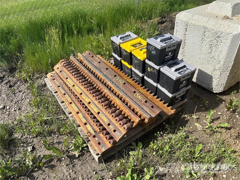 Quantity of (8) 48 in Scarifier Cutting Edges w/Ex Drugi deli