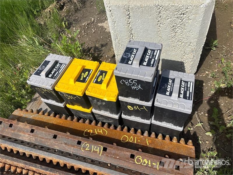 Quantity of (8) 48 in Scarifier Cutting Edges w/Ex Drugi deli
