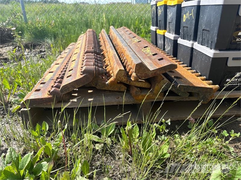 Quantity of (8) 48 in Scarifier Cutting Edges w/Ex Drugi deli