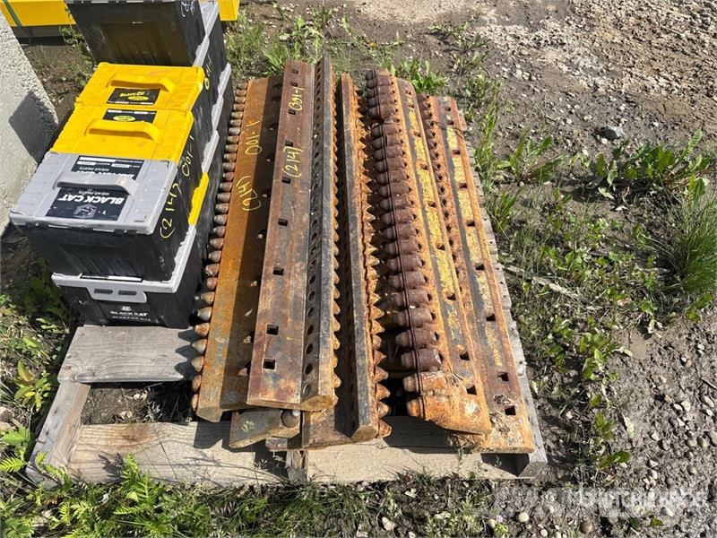 Quantity of (8) 48 in Scarifier Cutting Edges w/Ex Drugi deli