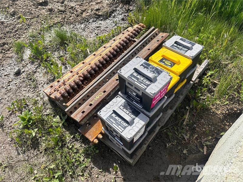 Quantity of (8) 48 in Scarifier Cutting Edges w/Ex Drugi deli