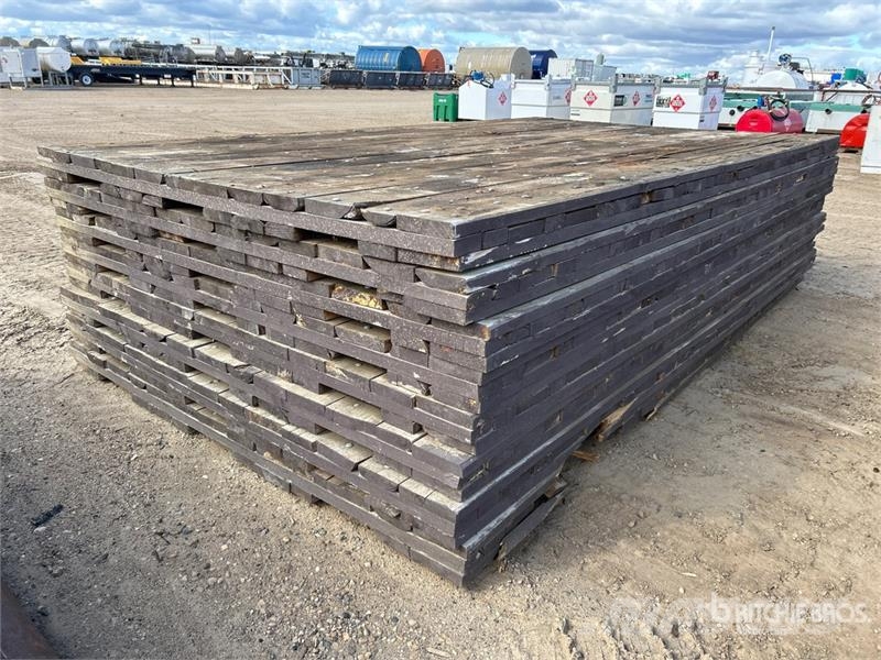  Quantity of (8) 8 ft x 12 ft Wood Access Mats ملحقات وقطع غيار معدات الحفر
