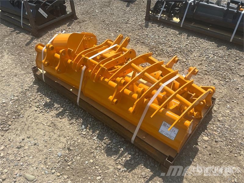 Quantity of (8) GIYI Cat 301 GYA-8 Mini Excavator Drugi deli