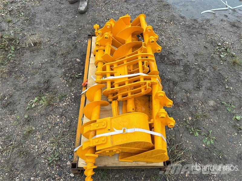 Quantity of (8) GIYI Cat 301 GYA-8 Mini Excavator Kiti naudoti statybos komponentai