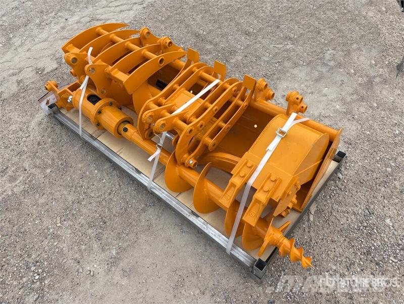 Quantity of (8) GIYI Cat 301 GYA-8 Mini Excavator Inne akcesoria
